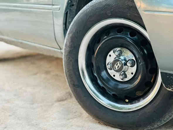 السلام عليكم 1992 مصبوغة عام بدون معجون اثر جراد هزة جديدة رقم بغداد دولي لل٢٠٣٠انكليزي محرك وكير كفالة عامة كمبريسر موجود بس تبريد ميشتغل تايرات جديدة حدادية وصدر جديدكفالة من شخط سيارة مال جناي وتعوب عليه حيل كهربائيات كلة شغال
لايت شمسي ابو ٩٠
شاشة ايباد اصلية تدعم يوتيوب 
دوشمة ام ٦٠الف 
سنتر لوك ابواب جديد
كيجات كلة شغال 
يطب بريك شغال 
سماعات محيطية ٤بلاديات مع القاعدة كلة شغال 
حتة جداحة شغال كاعية جديدة مشتغله تكم وقواعد كلة بلادي شركة باتري جديد بطاين جدد بلاديات 
سيارة ألف دينار متذب عليه نعمانية ***********سعره ٦٣وبيه مجال قليل
