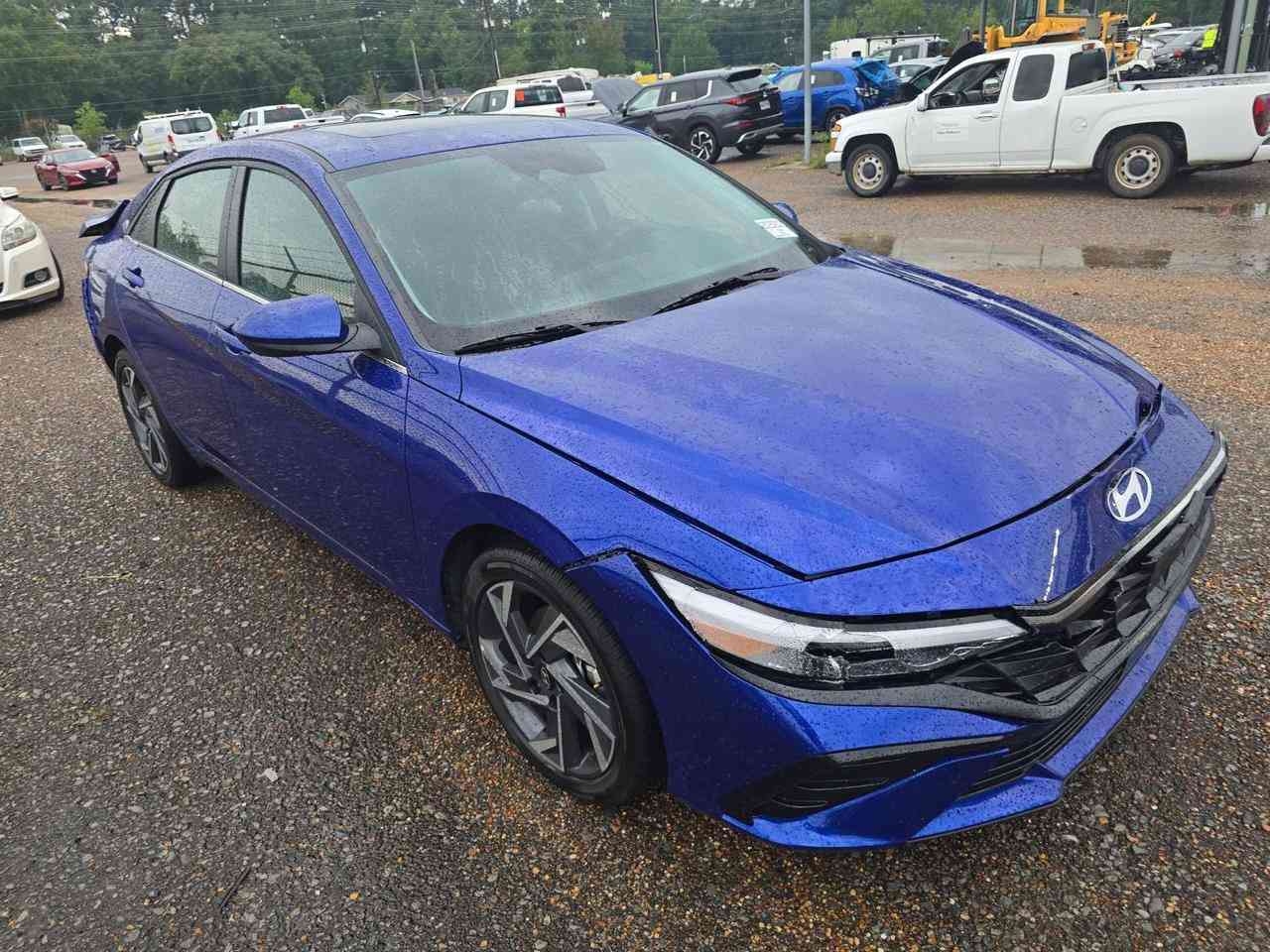 السلام عليكم 
النترا موديل ٢٥ فول سياره كلشي موضح بلمنشور كافة التفاصيل 
السونار مرفق بلمنشور  سياره رقم بغداد انكليزي بسمي  السعر 
١٦٨ بيها مجال جدا بصيط الان سياره نضيفه احلا منصور *********** بيه واتساب مكان ديالى خان بني سعد
