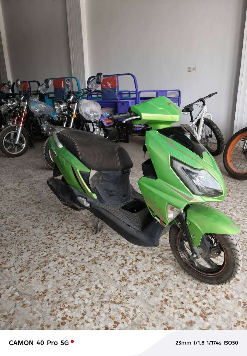 سلام عليكم دراجه سكنس جديده دراجه بعدي بجيسه متوفر لوان العنوان سماوه الرميثه رقم الستفسار ***********
