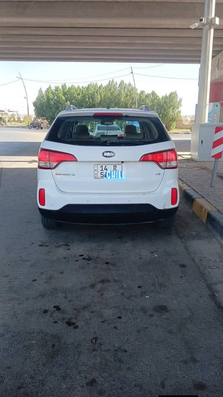 السلام عليكم كيا سورنتو 2014 خليجي رقم بصره بسمي نكليزي صبغ حزام
مكينه 6سلندر كير 6نمر بصمه أبواب وتشغيل
لد أمامي حساس امامي خلفي عينه ديجتال 7راكب 3قطع تبريد تدفئه بردات خلفيه فول عده فتحه تخم تاير جديد +سبير السعر 135 وبيهه مجال قليل 
مكان السياره ميسان مركز للاستفسار اتصل 
***********
