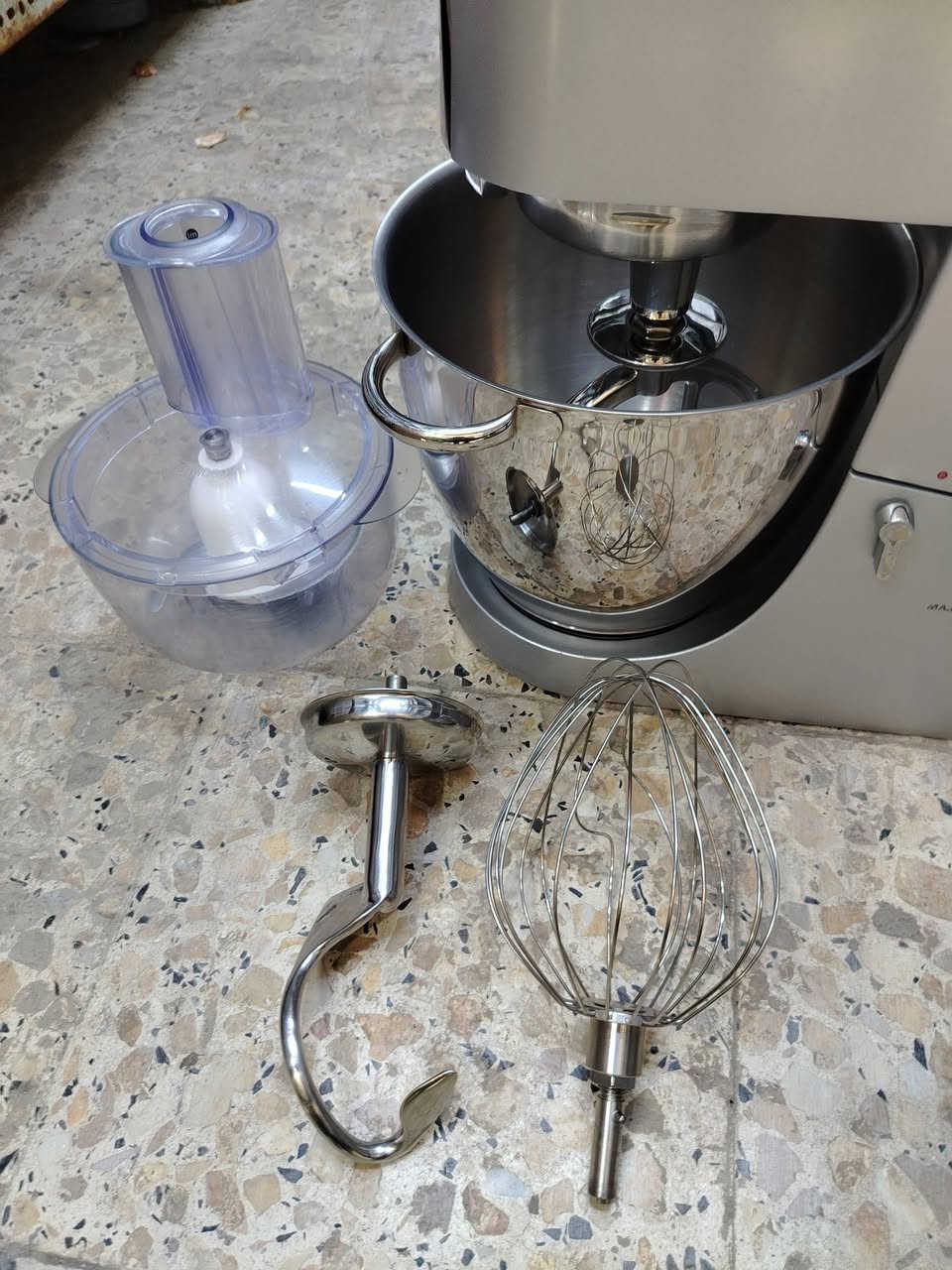 عجانه مع خلاط مع محضره طعام ماركة كينوود اصلي باله  طاسه كيلوين ونص ستل ستيل 3 خفاقات


**إذا كنت صاحب هذا الإعلان وتريد حذفه لأي سبب، رجاءا أرسل رسالة إلى الدعم الفني**