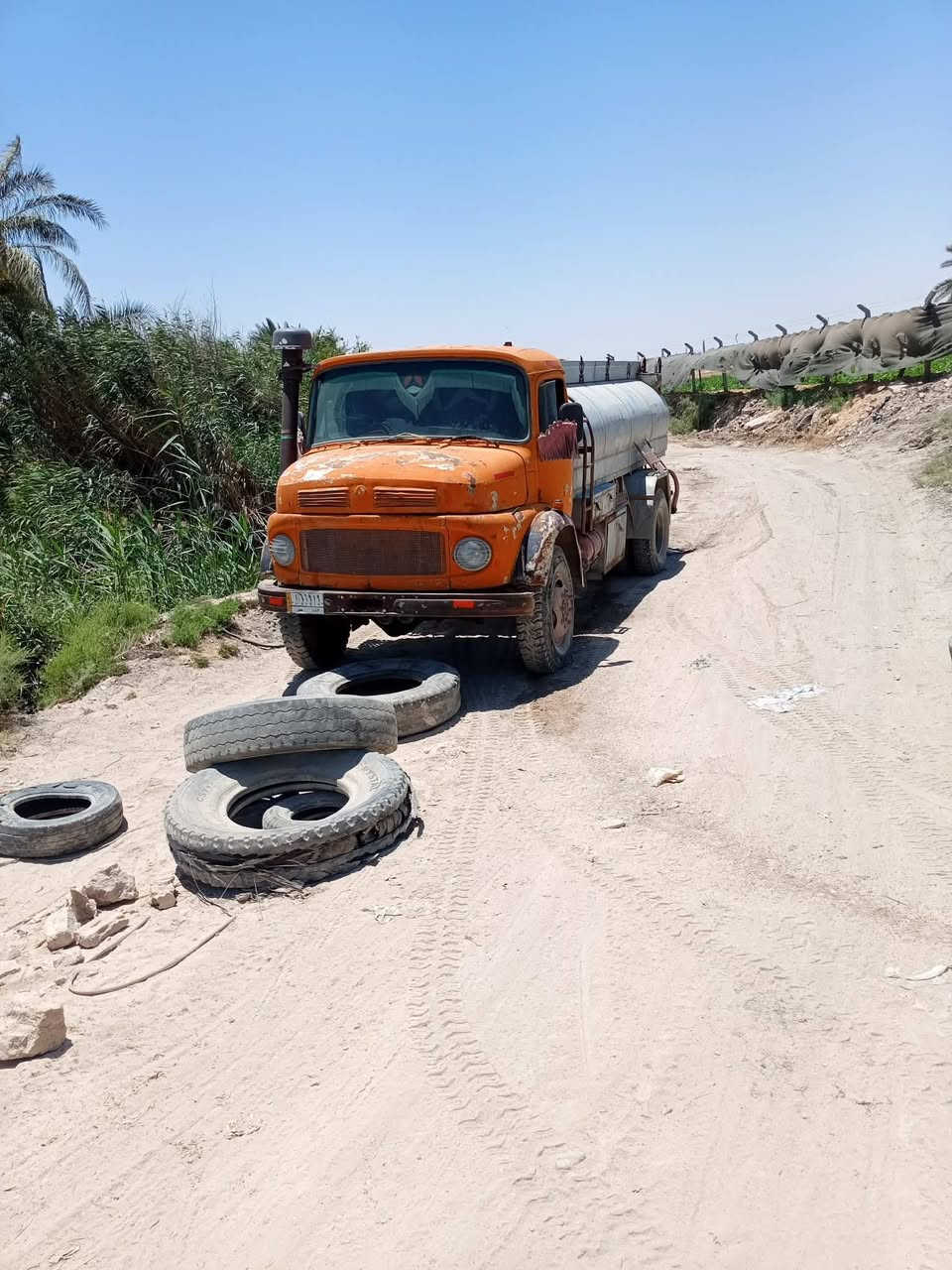 ابوردين للبيع موديل 80 عشره طن رقم انبار الاماني الاستفسار على هذا الرقم// ***********
