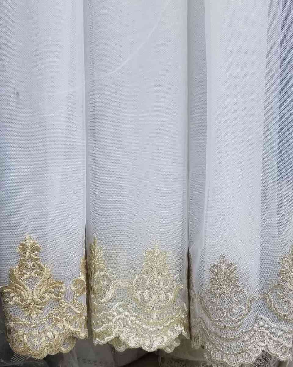 تول تركي حاشيه تطريز 
سعر المتر 6 الاف 
عرضه 310 
الأسعار مختلفه حسب الطلب


**إذا كنت صاحب هذا الإعلان وتريد حذفه لأي سبب، رجاءا أرسل رسالة إلى الدعم الفني**