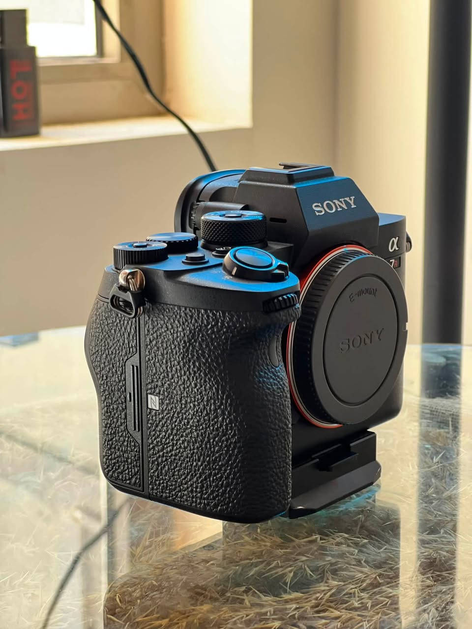 السلام عليكم كامره للبيع
Sony a7r4 (iv)
شتر 18K 
نضافه 98٪؜ بدون شخوط 
فقط بدي بدون غراض 
سعر مليونين و مية الف 
☎️***********
