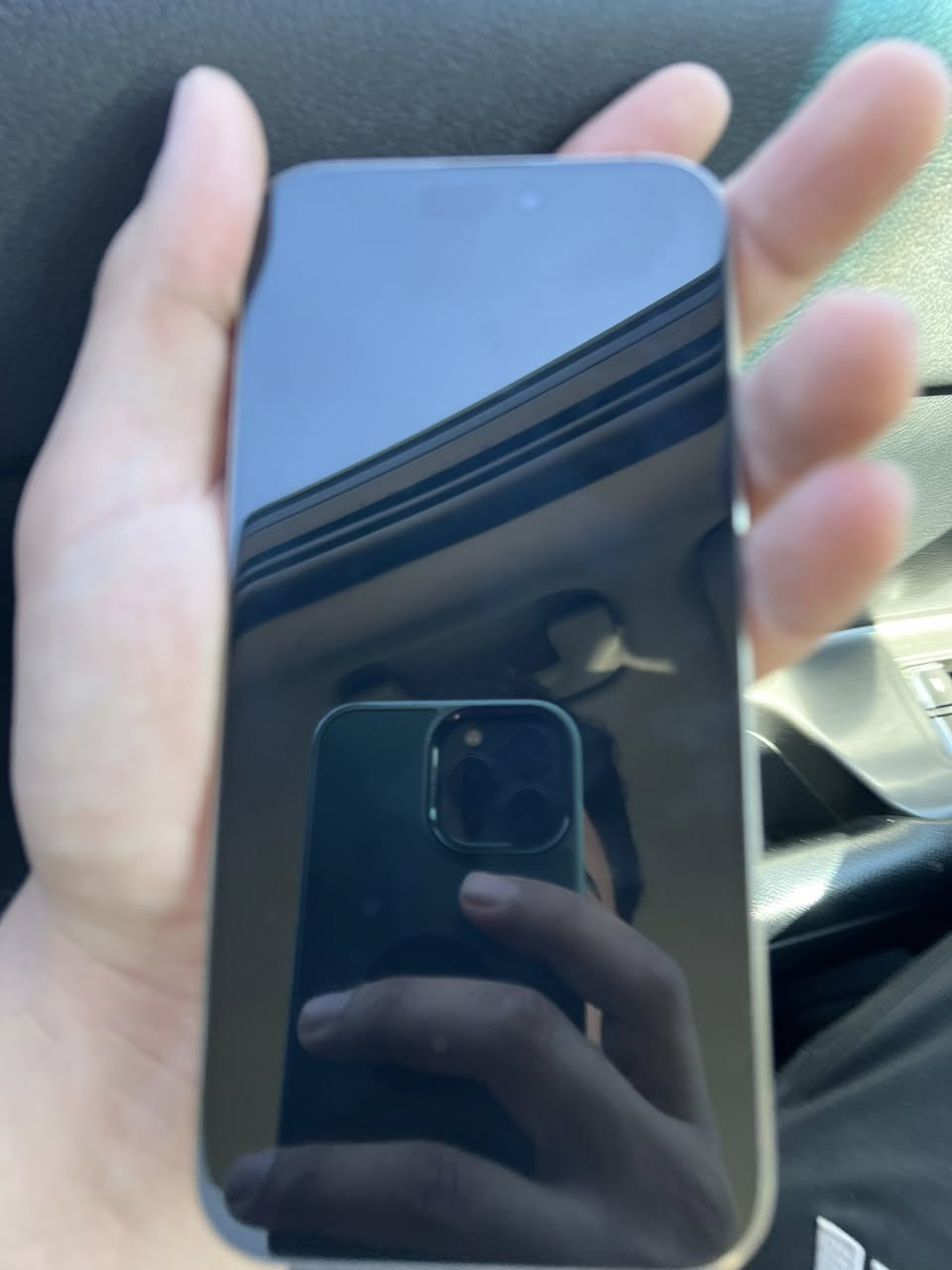 ايفون ١٦ برو ماكس ذاكره ٢٥٦ بطاريه ٩١ بيه شخوط خفيفه بشاشه  اويا كيبل وكارتونه  رايده بمليون و١٧٥ شراي اتصل ***********
