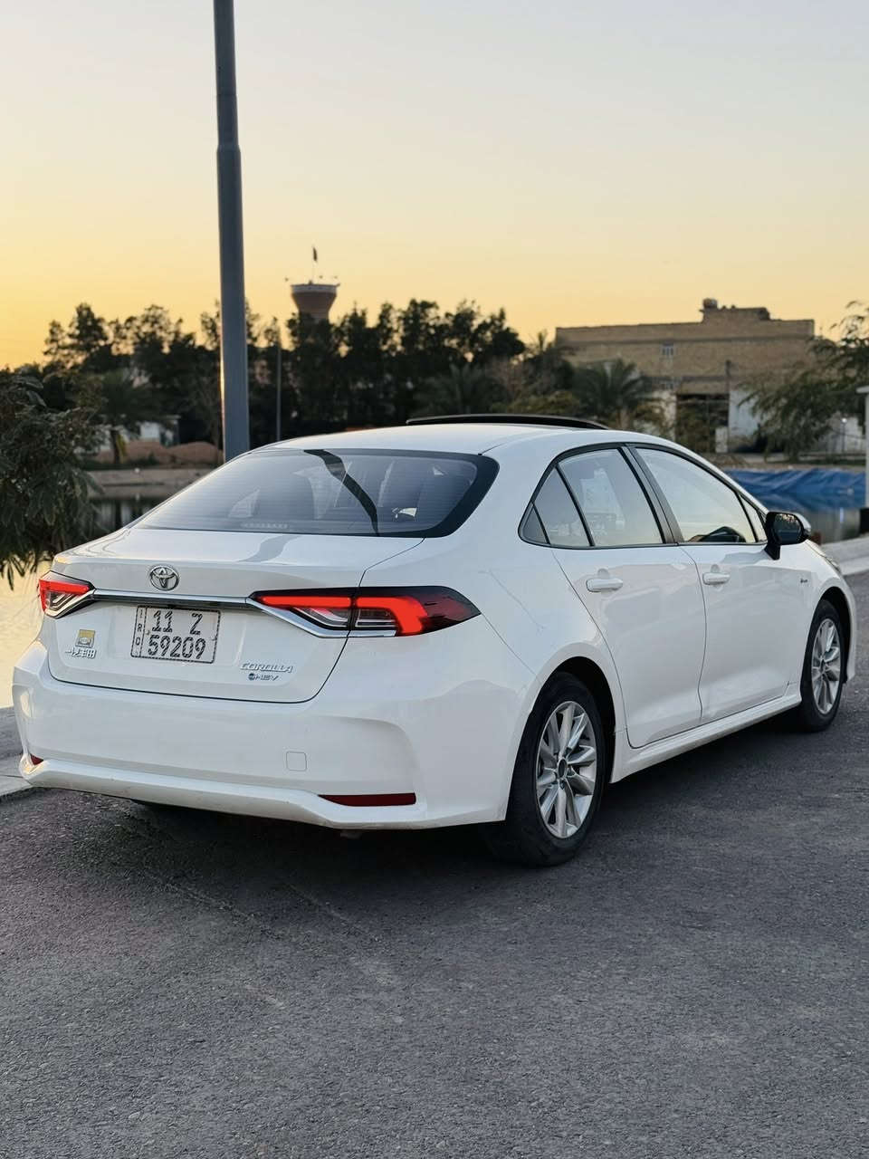 السلام عليكم
كورلا هايبرد 2025 للبيع

فول مواصفات
سلايت 
كراسي جلد اصلي
رادار + تحديد مسار طريق + قيادة ذاتيه 
بصمة تشغيل + دخول ذكي  يدة الباب
هاندر بريك بصمة + اوتو هولد 
كيجات ديجتل 
تبريد بيانو + كامره خلفيه دوارة + كار بلي 
تبريد قطعتين 
لايت زينون عالي ناصي + بروجكتر لد زينون + لد صباحي زينون+ بكلايت لد 
 حساس اطار + حساس مطر + حساس لايت داينمك عالي ناصي اوتو 
يفو مود + مود درايف + مانع انزلاق 
 تحكم  الستيرن كامل مع كروس سرعه
ويل كب  حجم 16

سياره بيه رصعه اسفل الباب باقيه ع وضعه جدا بسيطه
غراض سياره كلهن بجيس بعدهن ممفتوحات 
مكاني بغداد

‏‭0773 489 8688‬
‏‭0790 316 8635‬
‏‭0787 652 9128‬وتساب
