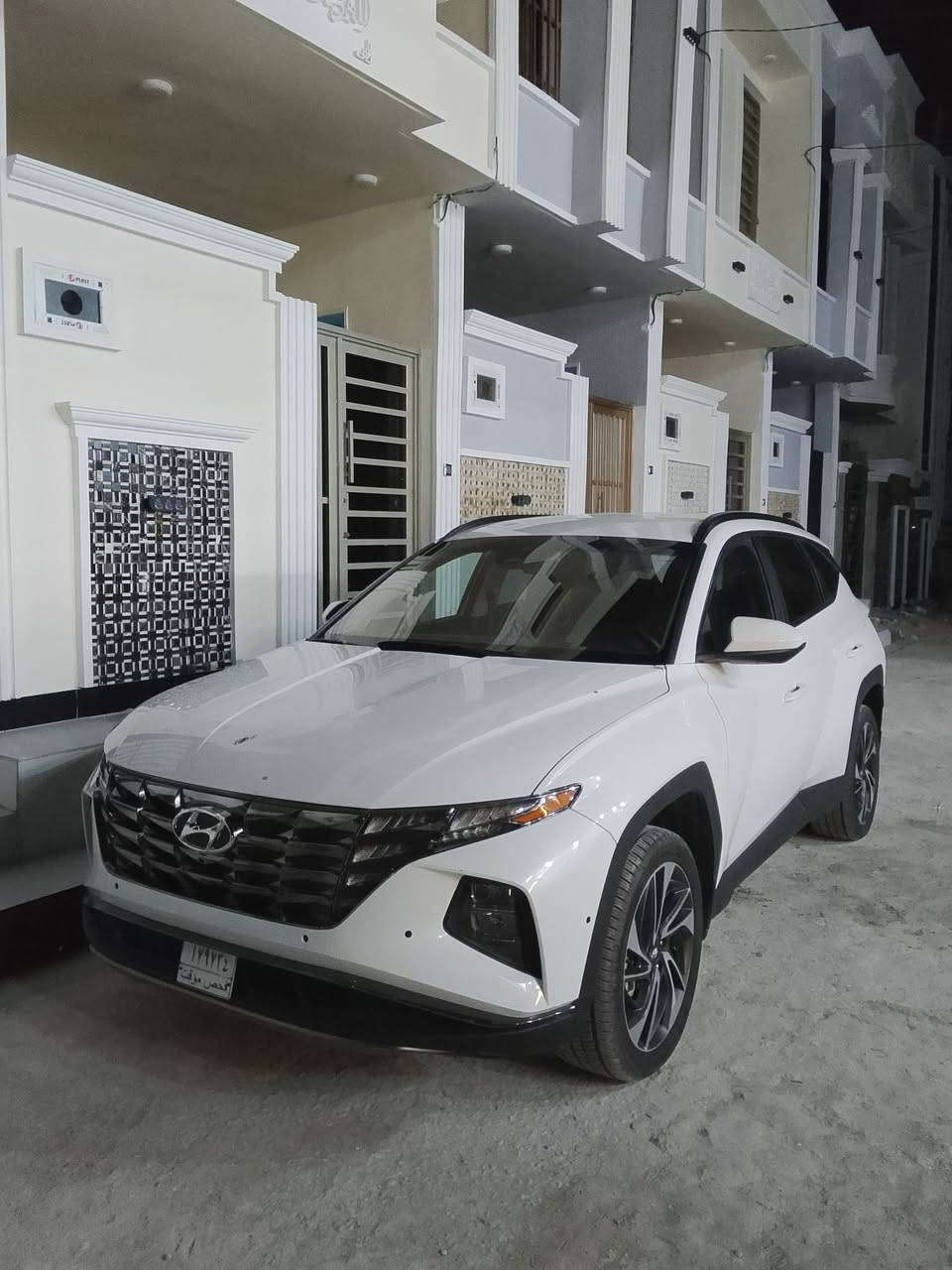 توسان 24 وارد امريكا محرك 2500
فور ويل فول ماعده الفتحه اسيار اكلين بس بارد موضح بالصور 
ماشيه 5الاف سعر 185صورالحادث مرفقات بلمنشور
***********
