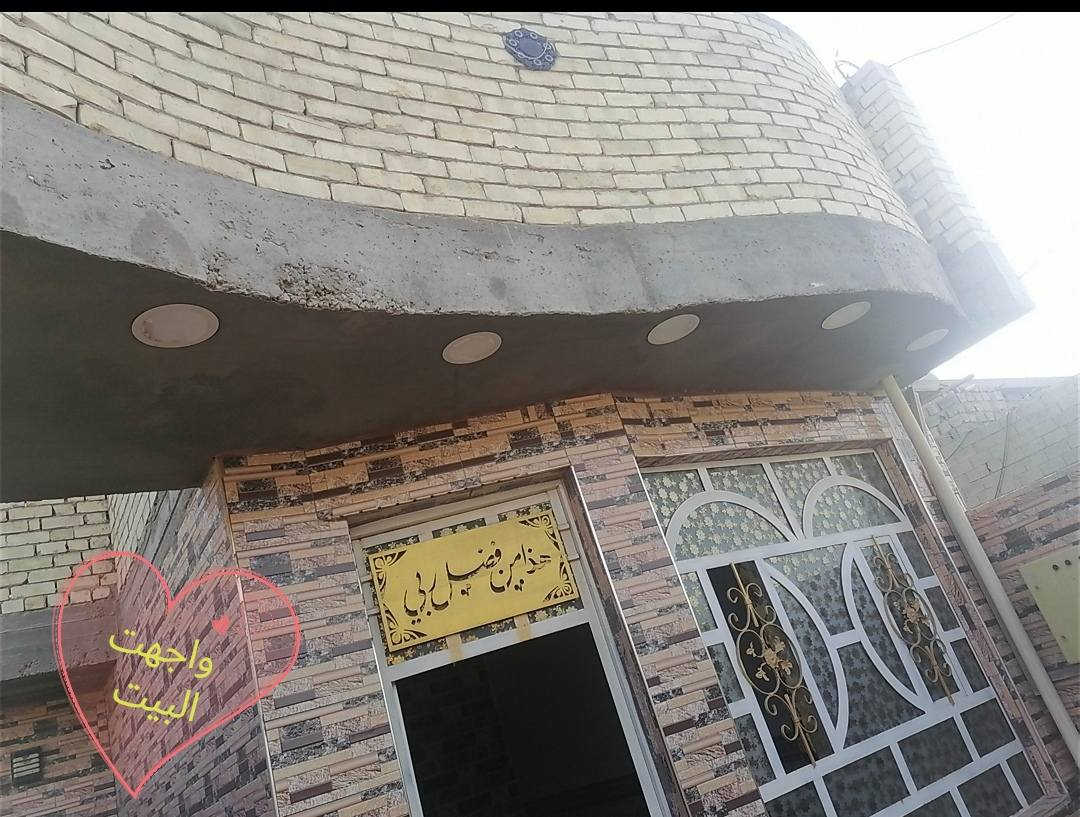 مجمع فدك من جهت المشتل قريب علشارع  المساحه 130 طابق واحد  السعر55  ***********
