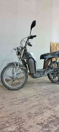 دراجة شحن ب١٠٠الف شغالة ٥ بطاريات صغار  ٠٧٧١٥٢١١٥٤٢  بغداد الصالحية
