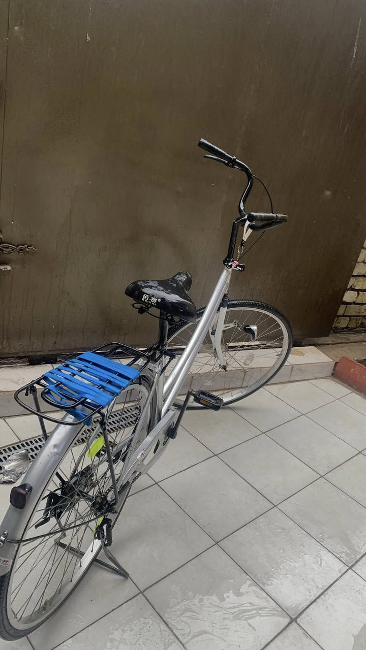 اسلام عليكم بايسكل بناتي حجم 27 لون رصاصي السعر 90 بي مجال الموقع بغداد حي العدل شارع الاسواق المركزي الشارع الترابي الرقم( ***********)
