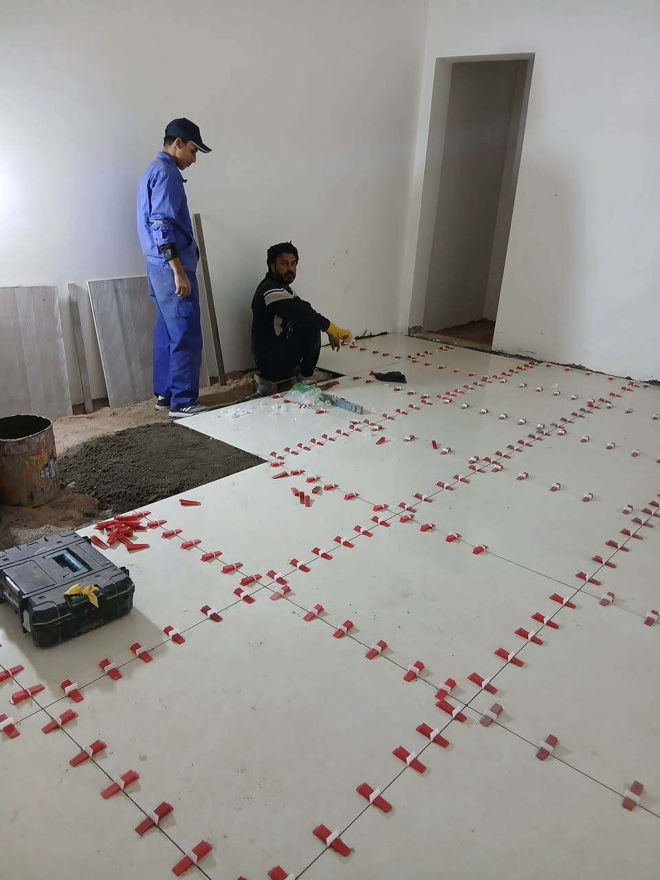 خلفه سيراميك ارضي الواح انواع السراميك شغل مضبوط ومناسب شغل ليزر اسعار خاص اتصال ***********# وبي واتساب متفرغ
