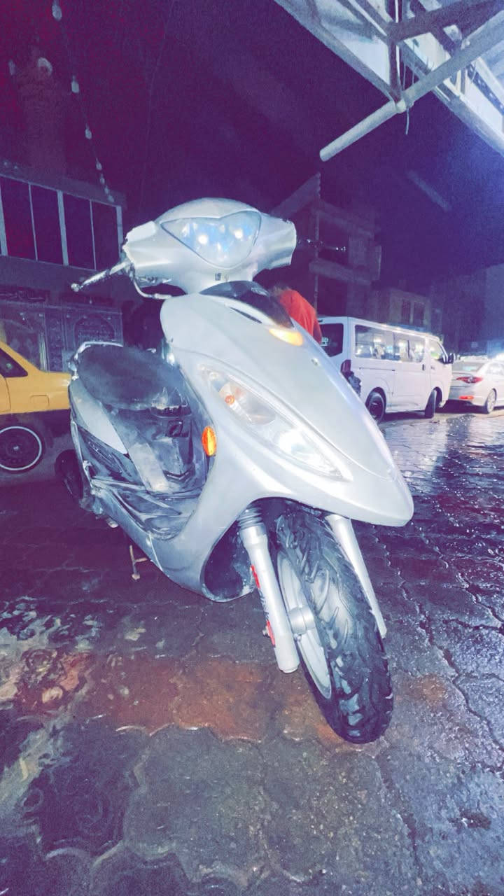 كامكو جي فور دراجة جديده ومتعوب عليها لايتات زنون اشاير ولدات بك لايت كله جديد بنز خلفي دسك امامي مكينه مفتوحه وعل شرط لا تبخير ولا تنقيص دراجه لا طسه ولا هاي ترايك وين ميعجبك شلعه ومعدل بريك بالمكان السعر350 واتساب مفتوح 
***********
