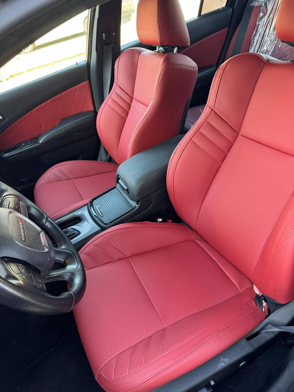 السلام عليكم 
جارجر RT  2023. محرك 5700 
رقم اربيل بسمي 
ماشيه 21 
السعر. 255 $ 
مكان الانبار رمادي 
اتصال  ***********
