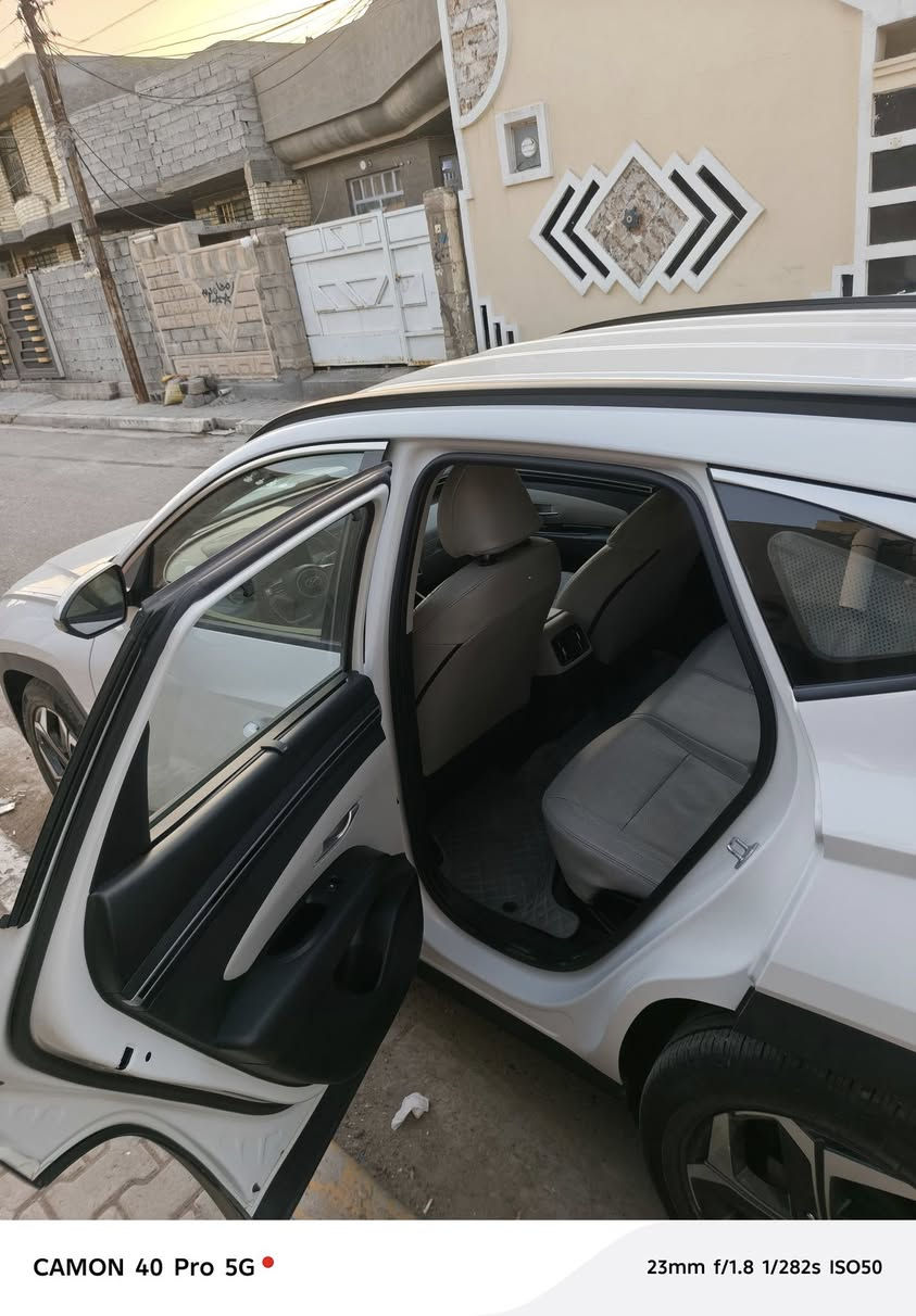 السلام عليكم 

للبيع توكسان خليجي موديل 2022 رقم بغداد تحويل مباشر فول مواصفات عدا البنوراما 
كشانه كهرباء 
كشانه جلد 
بصمة ابواب وتشغيل 
تشغيل عن بعد 
شاشه كبيره 
سياره كفاله عامه ماشيه ٢١٤ 
السعر 195 وبيها مجال بسيط 
مكان السيارة الأنبار الكرمه
***********
