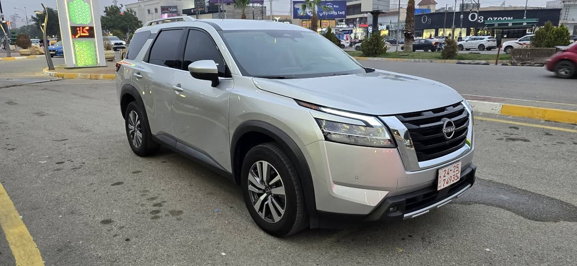 سلام عليكم 
باثفيندر 2023 مواصفات SL لون سلفر
خمس كامرات
-مقاعد جلد 
حساسات اماميه وخلفيه 
 رادار امامي وخلفي 
نقطه عمياء 
-صندوق شفط
-شغال شحن سريع
-مقاعد تدفئه
ماشيه : ٤٦ الف 

مكينة ٦سلندر حجم ٣.٥لتر تنفس طبيعي

ضرر السيارة بيها بابين طرف سكن مبدلات بلادي نفس لون  بدون دواخل 

السيارة كاتي تترقم شمالي مكان السيارة كركوك للإستفسار مراسلة ع الخاص او الاتصال ع الرقم ***********
