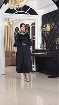 فستان ستن كلوش • طول ٩٠ • مقاس ٣٨-٤٨