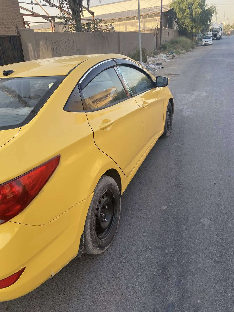 السلام وهليكم اكسنت وارد امريكي موديل 2012 حادثه جاملغ وباب  بدون دواخل كير ومكينه جدد تبريد  ثلج مصفره هيئه وغرامات رقم بغداد السياره جاهزه من كلشي السعر 85 
***********
