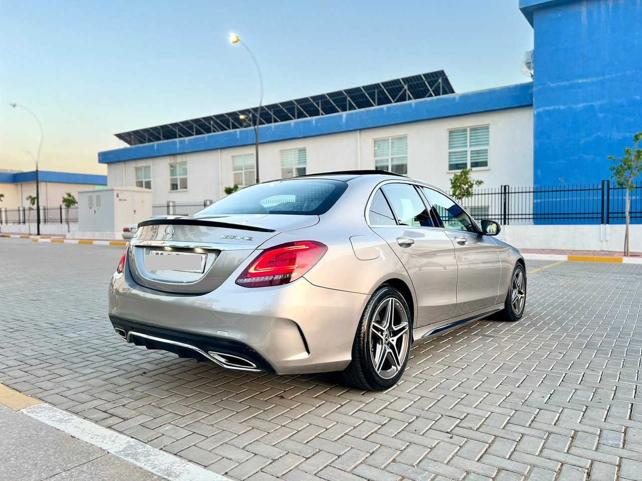 بسم الله///

Mercedes benz-C300-AMG
🗺️🗺️مكان السيارة بغداد حاليا🚘🚘
💎اللون//شمباني (مميز)🎖️🎖️
💎الموديل(2020)..
💎عداد المسافة// (٤٠ ألف)..
💎رقم السيارة (اربيل) الدولي..

☑️☑️مواصفات وتفاصيل السيارة 👇👇
**بانوراما عله طول السقف(أسود)..
**المحرك//2.0لتر توربو -4سلندر.
**ناقل حركة(9نمر)..
**عدادات ديجيتال متغيرة(3)وضعيات..
**شاشة معلومات وسطية(حجم كبير).
**تحكمات كاملة بالستيرن☑️
**جامات نظام الفوتو(بلادي شركة)..
**نظام ملاحة (Navigation)+(Car play)..
**حساسات امامية وخلفية+كاميرا خلفية(HD)..
**مقاعد جلد اسود ودشبول مطعم بالصاج ..
**نظام تثبيت السرعة مع رادارات أمامية وخلفية وجوانب.
**تشغيل بصمة مع نظام دخول ذكي لجميع الابواب.
**تدفئة ستيرن+أنارة محيطية (64لون)..
**بصمة ابواب مع الجنطة بصمة فتح وغلق كامل..
**كشنات الامامية تدفئة مع نظام خزن (ميموري)..
**كشنات الأمامية كهربائية .
**صندوق كهرباء+(5أنظمة قيادة).
**لايتات ليد (٨عدسات)+بك لايت ليد
*شحن وايرلس(Auto).
**سستم سماعات برومستر.
**نظام auto stop+auto hold.
**هيكل (AMG)بلادي شركة..
**ويل كب حجم (١٨)مع تخم تايرات لوك..
💬عدة ألاسعافات وجنطة كتلوكات مع تخم (ستدات)وجك مع المفتاح كاملة..

⚠️⚠️السيارة حادثه فقط بداية البنيد ومصبوغ عله كد شبر بدون دواخل وشاصي بشرط والايرباكات كوله سليمة وبيه باب السايق كلير من امريكا وصار بيه طخة بالعراق ابو لستوته وتبدل جاملغ سايق وانصبغ فقط ومسويله بوليش وتشميع☑️☑️

💬.السيارة بدون أي خلل كير ومحرك وحداديةبشرط انطيك اياه وبدون أي خلل صفر مسج ومسويله سيرفس كامل دهن وفلاتر شركة وبطارية جديدة وتخم تايرات جدد عله وضع شركة السيارة جديدة لوك..
💬السيارة هزة وفحص جديد وسنوية محوله بسمي ثاني يوم احولك☑️☑️
السعر💸💸
📞📞رقمي لجاد بالشراء (***********)🌹🌹
