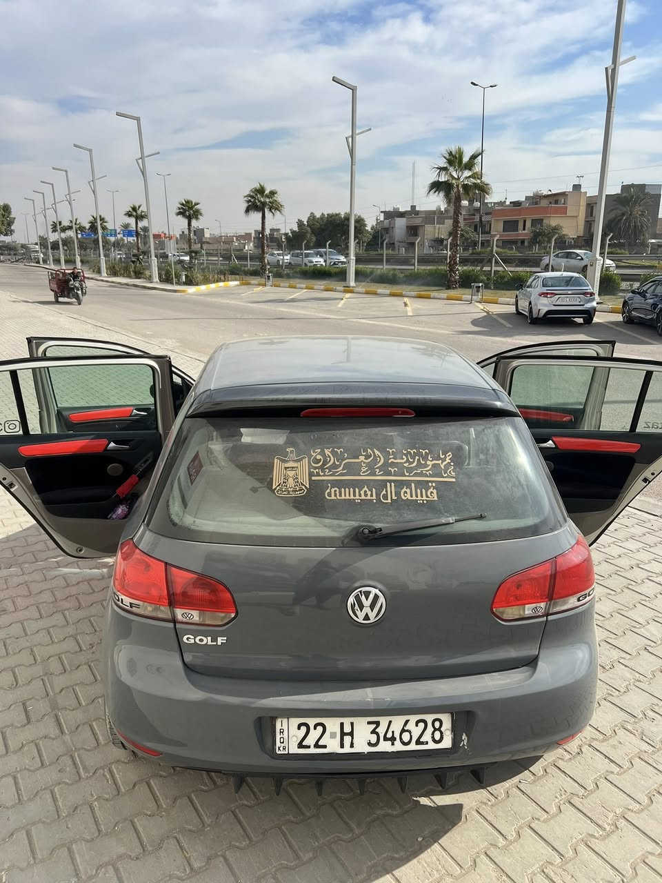 إعــادة نشــر بسبب الوعود الكاذبة 🚨
🚗 Volkswagen Golf
📅 موديل: 2010
🔧 مكينة: 1600 CC (بدون تيربو – المرغوب)
⚙️ كير: 6 نمر (مرغوب جداً)

✨ المواصفات:
• تخم تايرات جديد + ويل أصلي
• صدر أمامي وخلفي جديد
• تبريد شغال 100% ❄️
• شاشة 🖥️
• أشاير مري
• رقم أربيل
• مصبوغةعام تغيير لون (أسمنتي)

🚘 السيارة نظيفة جداً وجاهزة للاستخدام
💰 السعر: 70 بيها مجال بسيط للجادين

📍 الموقع: بغداد – الغزالية
📞 ***********
