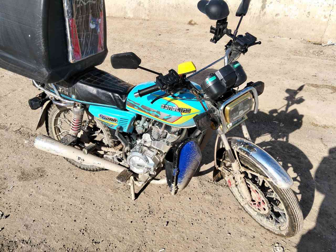 السلام عليكم دراجه سيفان موديل 2024 داخله 2025 دراجه نضيفه حيل احلى من الصور أوراق كامله للبيع سعره 700 وبيه مجال قليل مكانه ناحيه الوحده قرب بسمايه ***********
