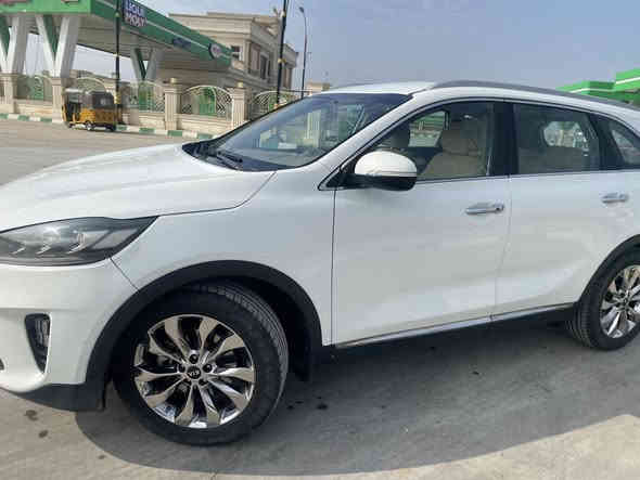 السلام عليكم سورنتو2020 وكاله الدوليه العراقيه.مكفوله.ماشية73 الف كيلو مكانها ميسان السعر 280$ وبيها مجال الاتصال ***********
