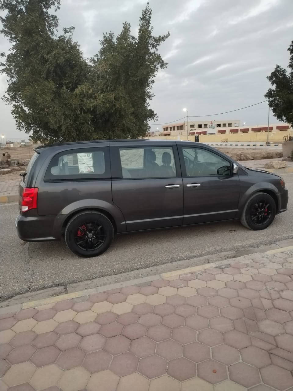 دوج كرفان موديل ٢٠١٩ ضرر جاملغات وبنيد تبريد ٣ قطع كشنات سياحي جام كهرباء مانع انزلاق حساسات السياره جاهزه دوشمه تبريد تدفئه رقم واسط سنويه جديده تحويل ثاني يوم المكان كوت السعر ١٤٥ وبيه مجال للاستفسار***********
