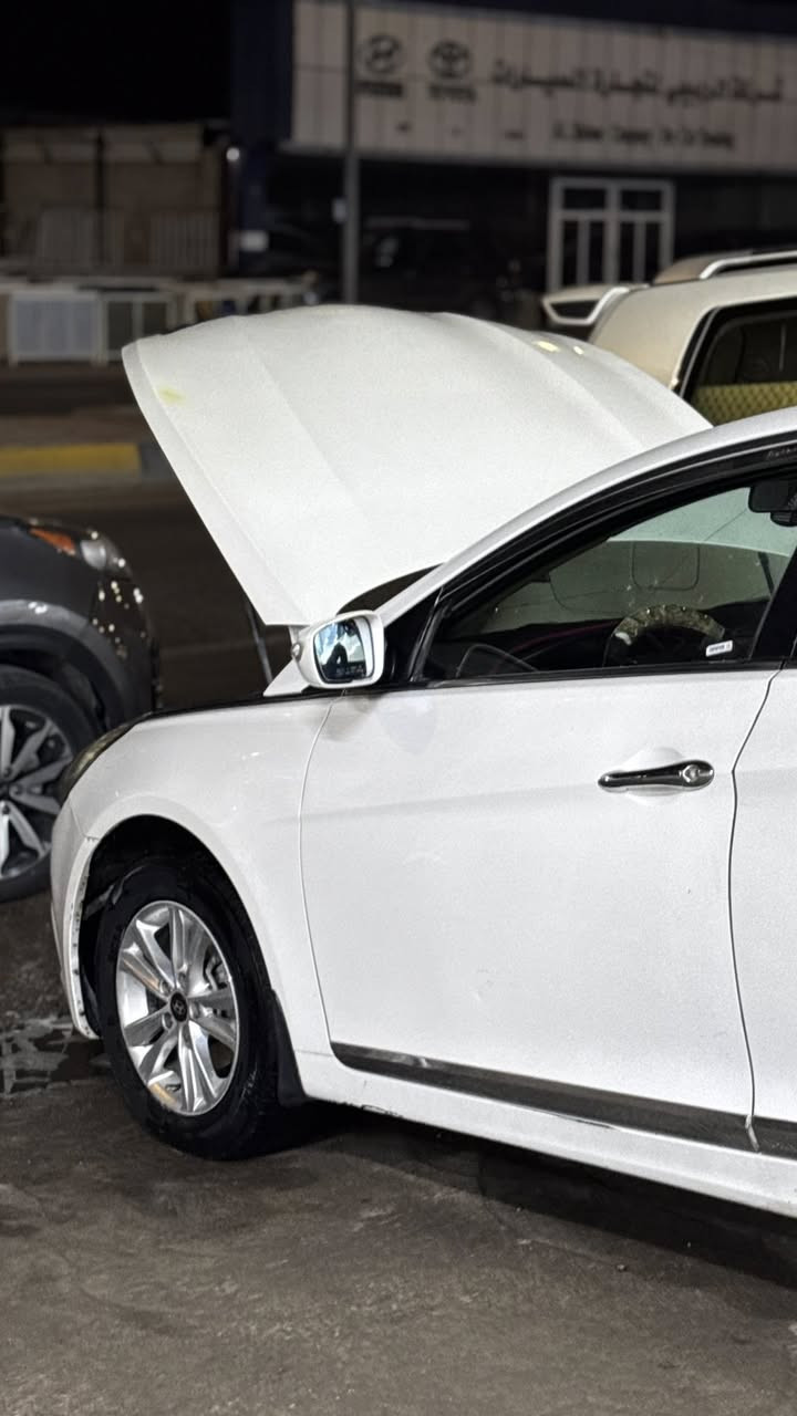 السلام عليكم شلونكم شباب سوناته 2011 خليجيه رقم صلاح الدين بأسمي السياره خير من الله تبريد كهربائيات محركها لا تنقيط لا تبخير  تخم تايرات قبل سبوعين شديته بيها صبغ فقط بنيد وباب خلف السائق والسونر موجود بالصور السياره محتاجلها بس بوليش مو غاليه السياره وبالعافيه ع ياخذها 
مكاني صلاح الدين قضاء بلد 
***********
