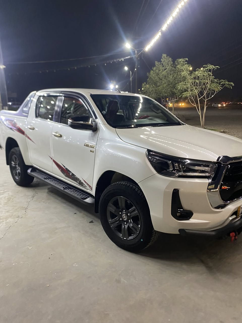 تويوتا هايلكس TRD كفاله عامه 2022 فول موصفات رقم اربيل بسمي ماشيه 96 الف حقيقي سعر 340 وبيه مجال عنوان صلاح الدين -الدجيل 
***********
