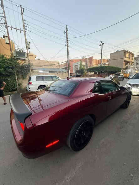 جالنجر
الموديل  2018
حجم المحرك 3600 V6 
عداد المشي 139k
اللون ماروني دم الغزال 
لموصفات  فول السياره
دخول ذكي (بصمة) 
تشغيل عن بعد 
شاشة وسط  كار بلي
كامرة خلفية  دوارة 
سستم صوت الپاين 
كشناات امامية حضن 
كشنات كهرباء امامية 
كشنات جلد ابيض
تدفئة ستيرن 
فتحه 
وبعد بيها  مواصفات 

 تخم تاير جديد
 
حادث سياره مبين  بل صوره
سعر سياره 160 وبيها مجال
رقم بعداد بسمي تحويل ثاني يوم ***********
