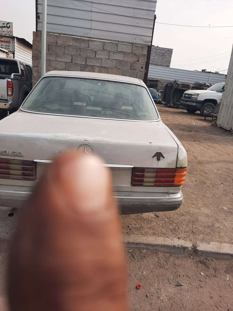 سلام عليكم من رخصه مدير الكروب المحترم مارسدس راسي موديل 1987بسمي محرك كير بطه ٣٠٠٠ سعره ٣٥ رقمه بغداد الماني ***********
