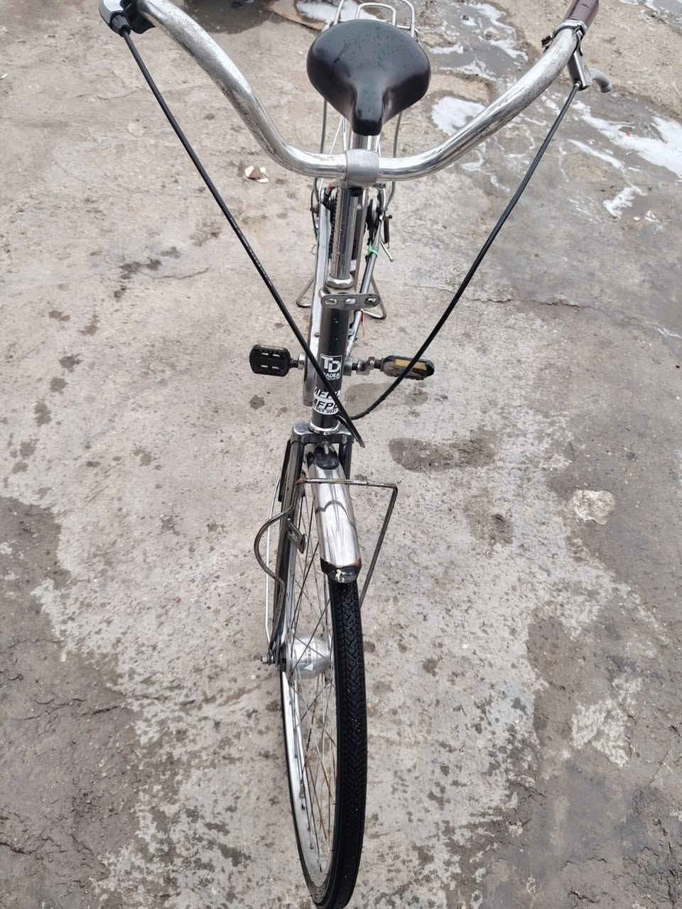 سلام عليكم بايسكل بناتي للبيع حجم 26 كير وحساس مديل 2017 السعر 70 وبي مجال للطيبين  مكاني بغداد شهداء البياع الاتصال *********** متواجد واتساب ومازنجر ومستعجل عل بيعته
