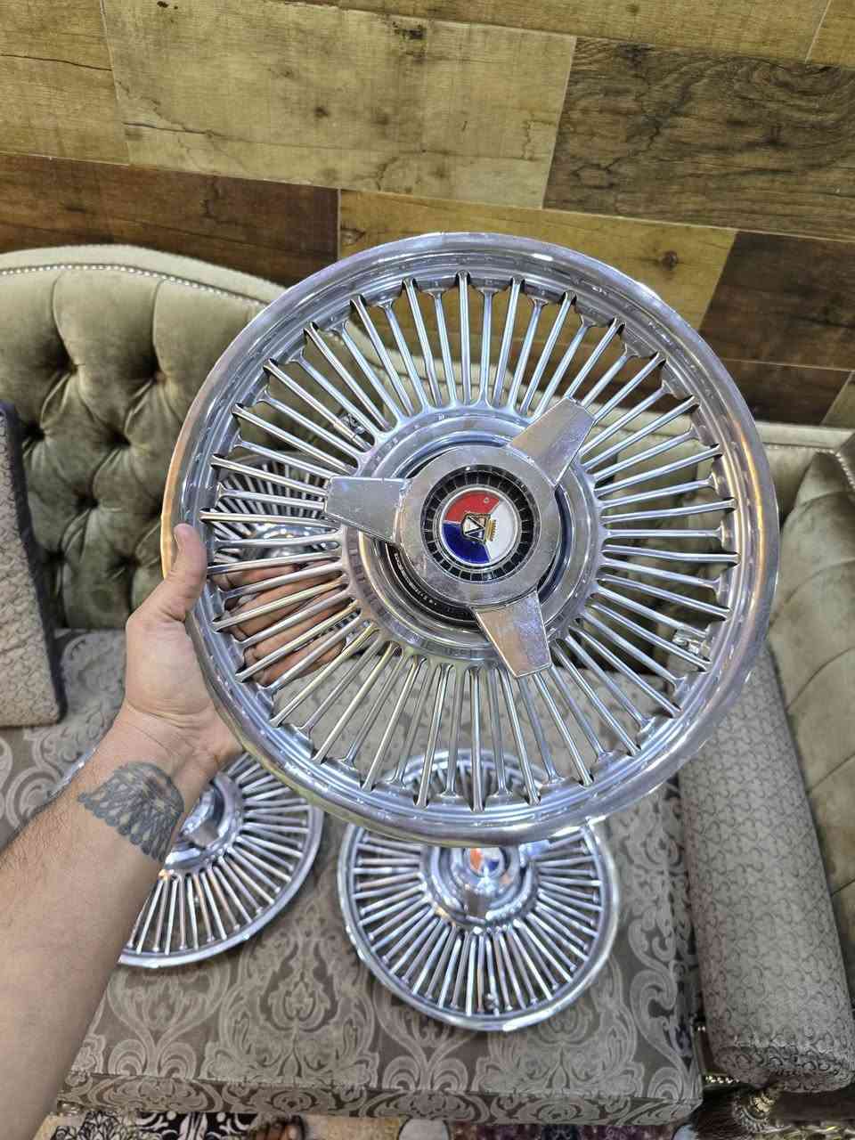 كبات كالكسي للبيع. لا فتح ولا عوج.
‏عنوان بغداد شارع فلسطين 
￼￼ السعر 475 
***********
