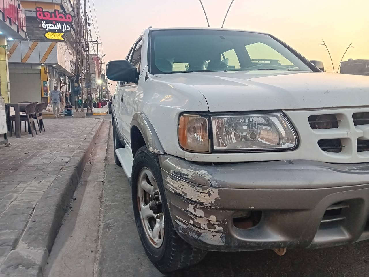 السلام عليكم
ازوزه روديو ابيض رقم بصره تحويل سنويه ٢٠٢٧
محرك vvt 2500سياره جاهزه تايرات حداديه تبريد 
رايدها ب٦٠ ورقه مكاني البهادريه 
للإستفسار 
***********
