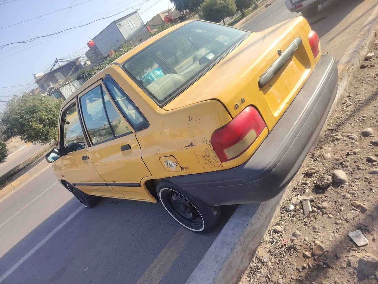 السلام عليكم سياره سايبه للبيع موديل 12 السياره حلوه وجاهزه من كل شيء بها طخهيبسيطه شواصيها مقفولات ماكينه وبير مفولات حداديتها زينه تحويل مباشر سياره مصفره هيئه وغرامات السعر 26 وبيها مجال مكان بغداد المنصور***********
