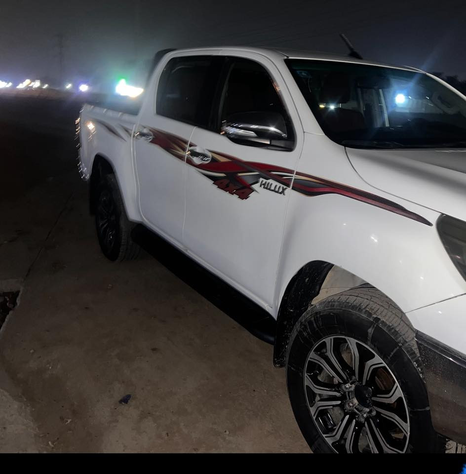 سلام وعليكم.
هايلوكس ٢٠١٧فورويل كويتيه السياره مكينة نظيفة  لا تنقيص ولا تبخير رقم بغداد بسمي تحويل ثاني يوم سياره بيهه {جاملغ وبنيد مبدلات اصليات مال تفصيخ}بدون صبغ السيارة تبريد قطعتين تخم تاير صدر جديد السعر 223$وبيهه مجال حك الجية مكان سيارة بغداد 
للاستفسار:
***********
