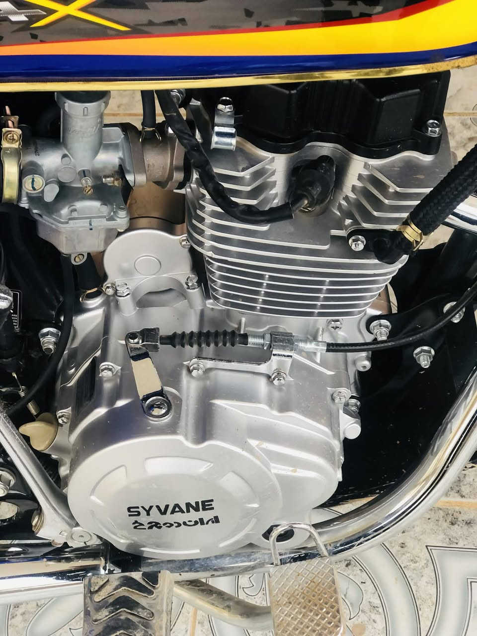 السلام عليكم موطور سيفان باب اول موطور شركه صارله شهر مطبك محرك شرط كلشي شرط منفيس دبل سويج  
الشراي يتصل ***********
