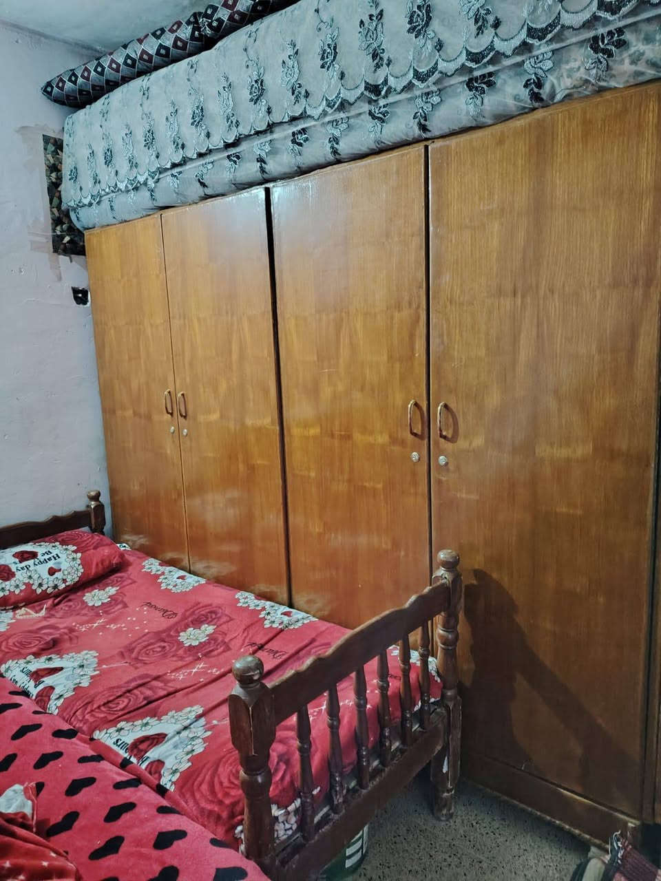 غرفه شرط مثل ما بالصوره 350 وبيها مجال ***********
