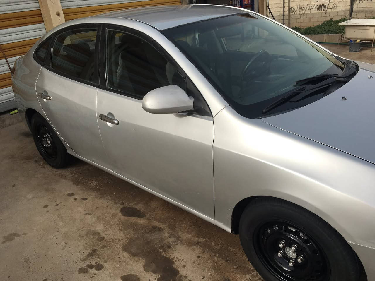 سلام عليكم النترة ٢٠٠٨ وارد امريكي السيارة مصبوغة عام بيهة اثر جراد مكفولة من الضربة الرقم ديالى و السعر ٨٥ رقم الهاتف***********
