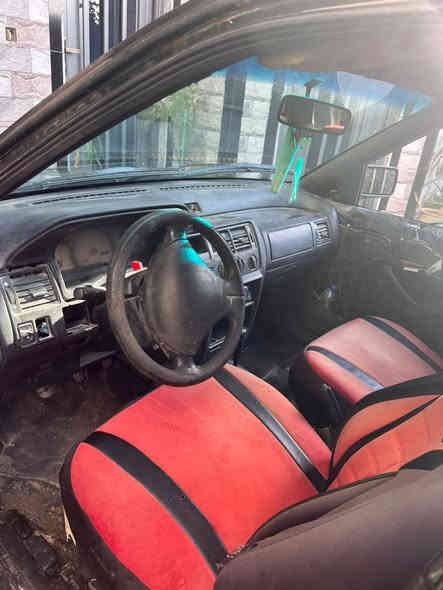 سياره فورد استيشن للبيع رقم أخضر الشرعي موجود سنوية بيضاء بيها كابون وبادي معاملة التحويل للتواصل واتساب ورقم ***********
