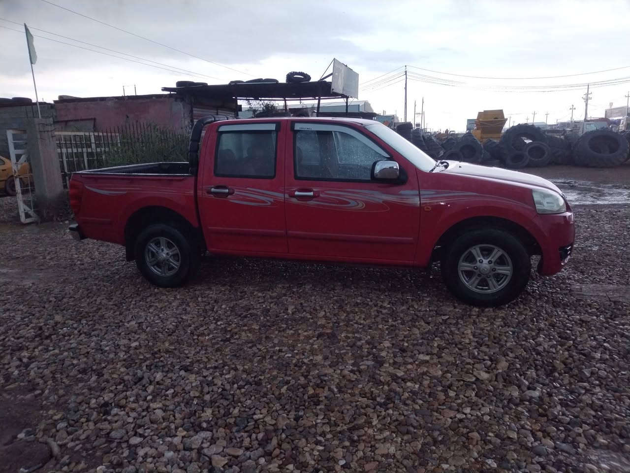 سلام عليكم كريت ويل موديل ١٥رقم واسط تحويل مباشر سنويه جديده كير ومحرك مكفولات تخم تاير كهربائيات كل شغاله سياره جاهزه احله من صور سياره كفاله بيه ملاحظات بسيطه مابيه نقص ابد شرط تحويل غرفه جديده مشروع وطني العنوان واسط الزبيديه الاستفسار على***********
