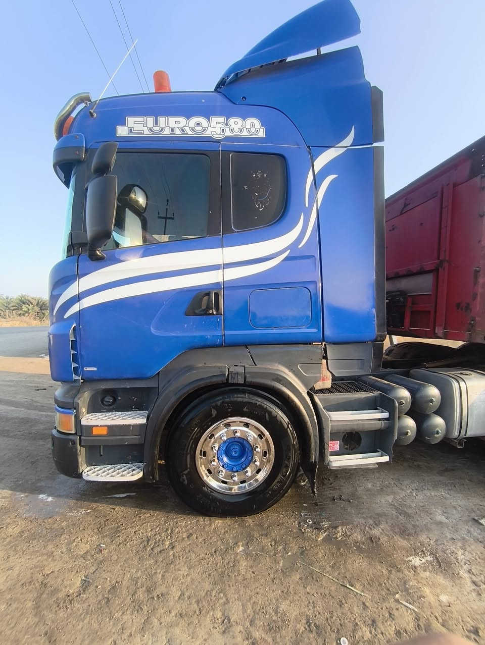 سلام عليكم للبيع سكانيه 2005مكينهR580 كير اوتوماتيك كلج راجز بدون رتايدر سبرنك امامي  سكس جوبلس خلفي تخم تأير راس وعربانه سيارات مسجله حافضه بسنويه شراي تحول بسمه راس تحويل ثاني يوم عرابانه جوبلس برميل كله جديد سعر400$وبيه مجال رقم الاستفسار ***********
