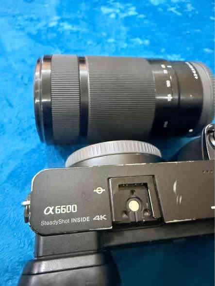 كامره سوني 6600
عدسه 55/210
كوبرو 11

رقمي *********** سوق الشيوخ
