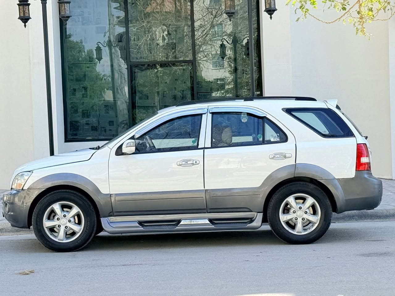 سورنتو 2009 خليجي السعر 89 قابل للتفاوض الاستفسار *********** فول مواصفات فتحه دواخل بيجي كشنات كهربائي شاشه كامره حساسات محرك V6 المرغوب تبريد ❄️ تخم تاير حداديه جديده مكفوله ضربه و تبديل بيها مكانات صبغ جماليه والباقي مكفوله رقم واسط تحويل مباشر مشروع وطني سنويه لل29 مكاني كربلاء
