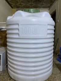 خزان بلاستك • ١ طن • مستعمل ٦ شهور