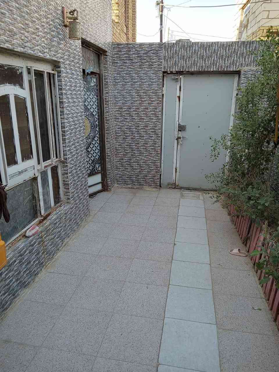 دار سكن للبيـــــــــع في نهاية حي المعلمين قرب مدرسة الرباط ١٨٠ متر ب٨٥ بناء نظيف
♦️♦️♦️♦️♦️♦️♦️♦️👇👇#طابو_صرف

دار سكن للبيـــــــــع في نهاية حي المعلمين 📍

قرب مدرسة الرباط📌

غرفتين وصاله ومطبخ وصحيات واستقبال 👏

 ١٨٠ متر طابو صرف 🫡

 #السعر_٨٥_وبية_مجال 👌👌

#اتصل***********
