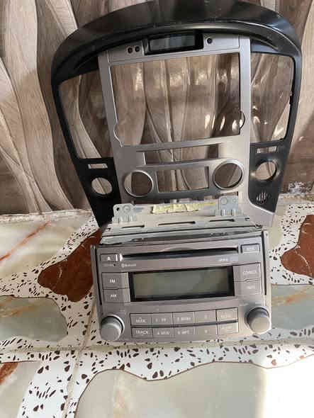 السلام عليكم 
دوشمه استاركس كامله للبيع 
مسجل بلاتوث استاركس هوه والطرار للبيع 
+درج مستخدم +شباك دعاميه اصلي 
التواصل ***********
