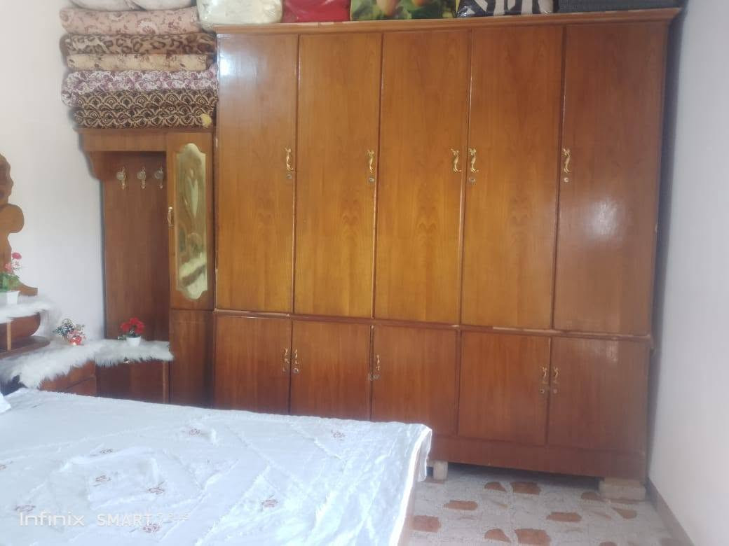 مكلف بالنشر 
غرفة اخشاب للبيع صاج الاصلي 
السعر 450 وبيها مجال للاستفسار الاتصال على ***********
