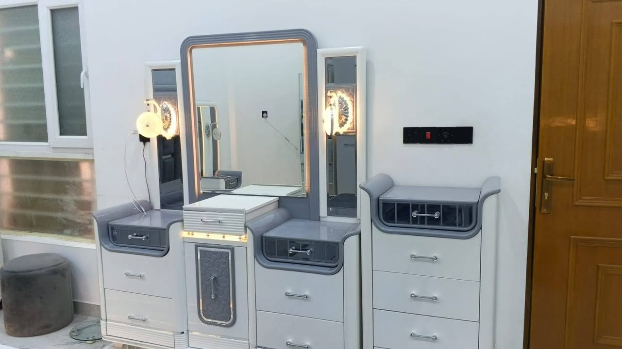 غرفة اخشاب للبيع جديده استعمال شهر السعر مليون ونص


**إذا كنت صاحب هذا الإعلان وتريد حذفه لأي سبب، رجاءا أرسل رسالة إلى الدعم الفني**