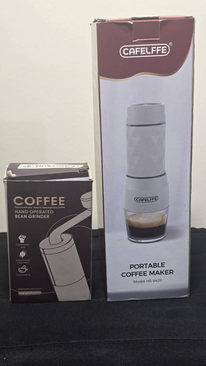 ماكينة تحضير اسبريسو بالضغط ماركة كافيلفي مع طاحونة يدوية اثنينهم ٣٠ الف


**إذا كنت صاحب هذا الإعلان وتريد حذفه لأي سبب، رجاءا أرسل رسالة إلى الدعم الفني**