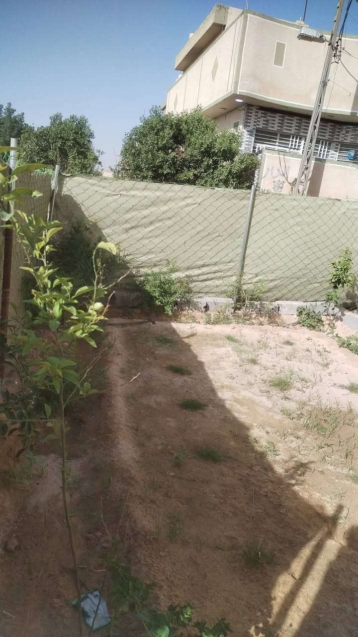 السلام عليكم 
بيت للبيع وراء جامعه فريحة بحي تلعفر طابو سند 25السعر 60وبي مجال قليل المساحة 100م غرفتين واستقبال وصالة ومطبغ ومنور وصحيات طابقين اطابق الثاني ماكامل هيكل


**إذا كنت صاحب هذا الإعلان وتريد حذفه لأي سبب، رجاءا أرسل رسالة إلى الدعم الفني**